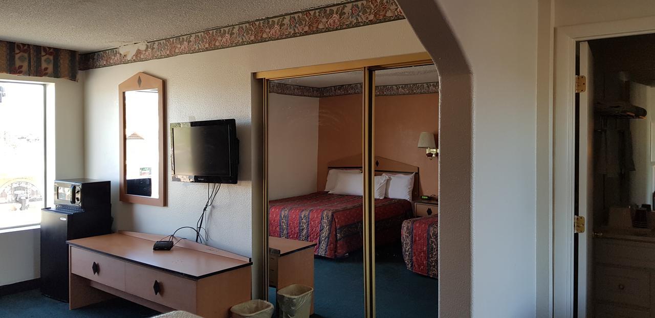 Night Inn Globe Zewnętrze zdjęcie